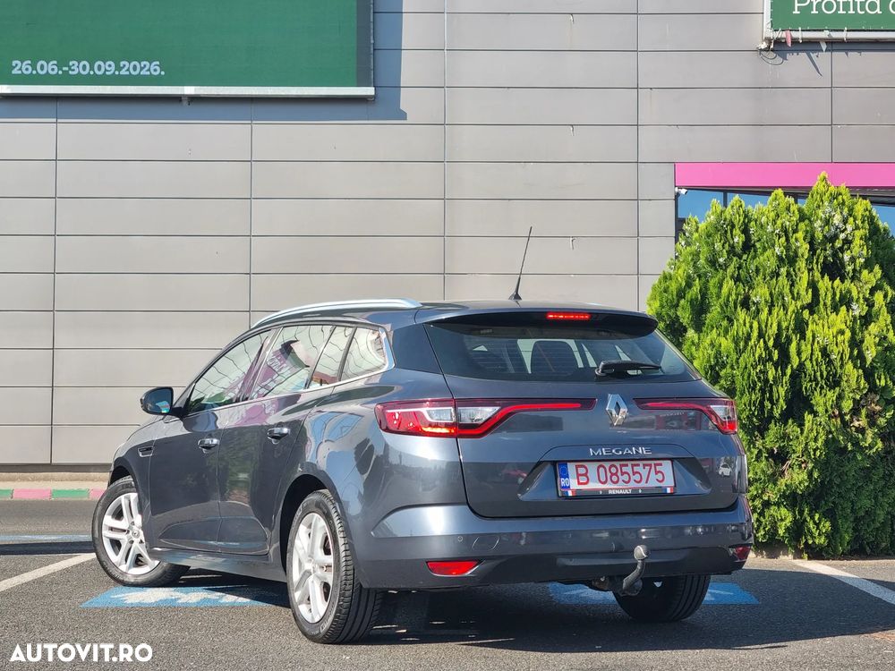 Renault Megane TCe 115 GPF LIMITED - 11