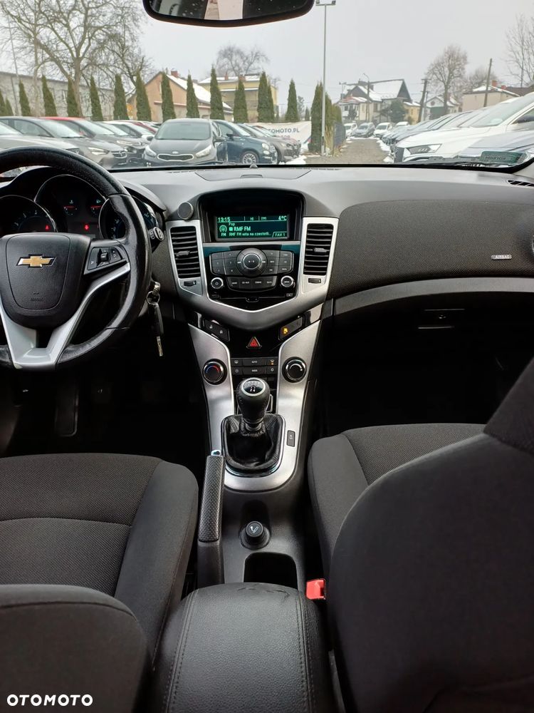 Chevrolet Cruze 1.8 LT+ - 18