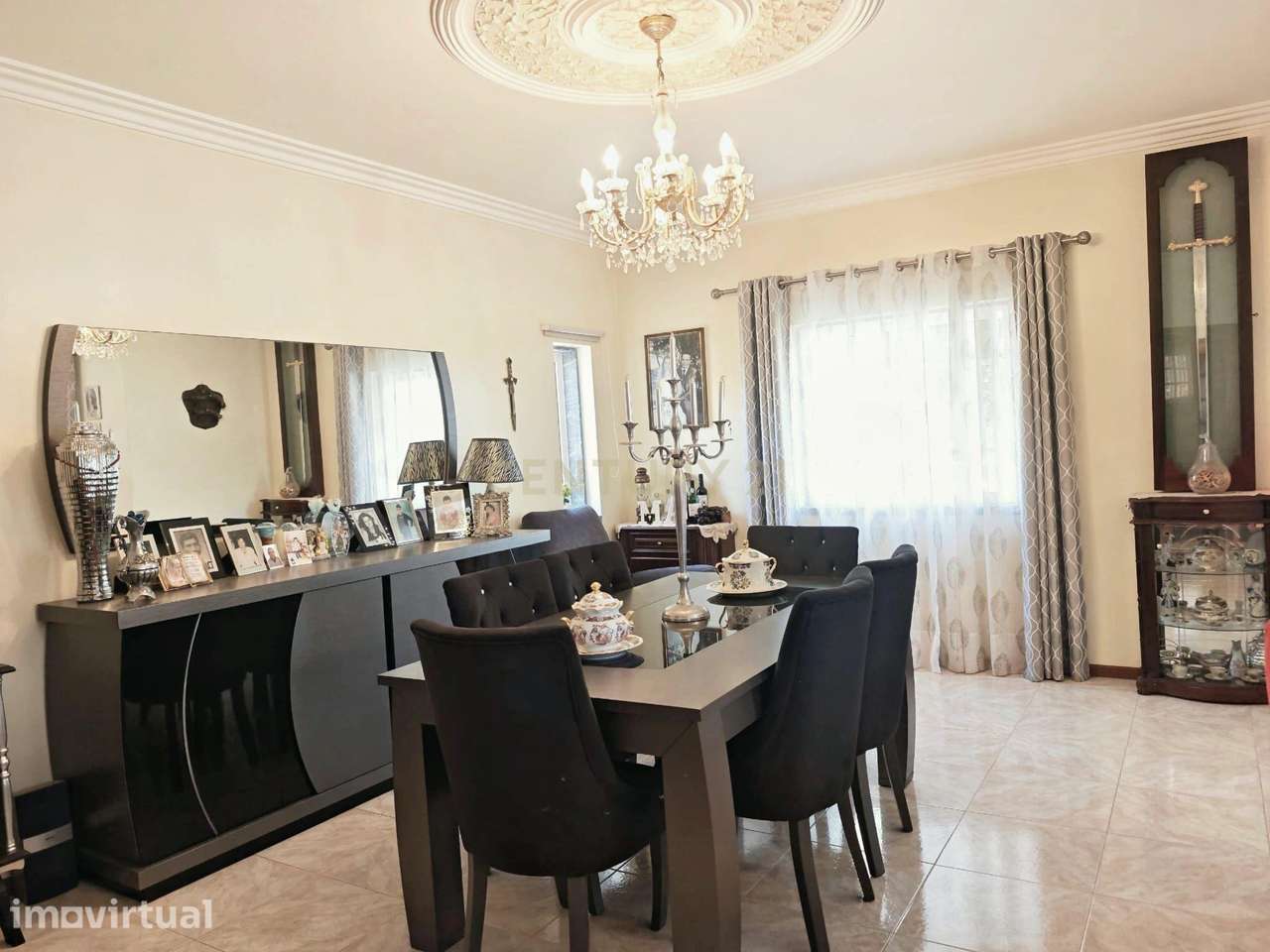 Moradia Familiar T3 Isolada Em Zona Residencial Tranquila No Vale Rosa - Grande imagem: 2/50