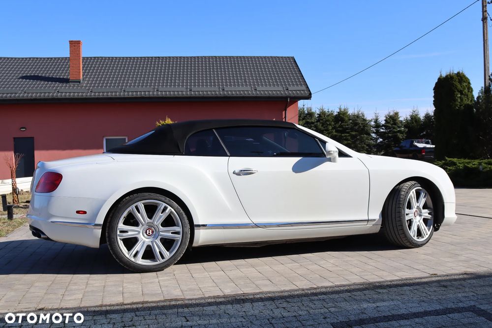 Bentley Continental GT V8 Convertible - 32