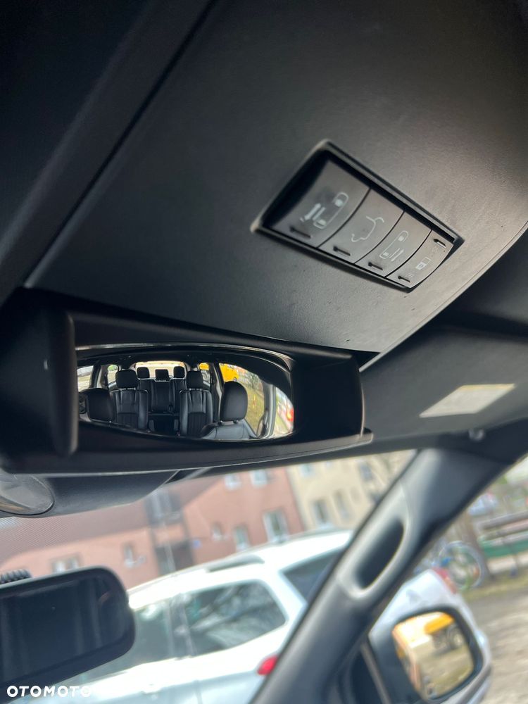 Dodge Grand Caravan - 16