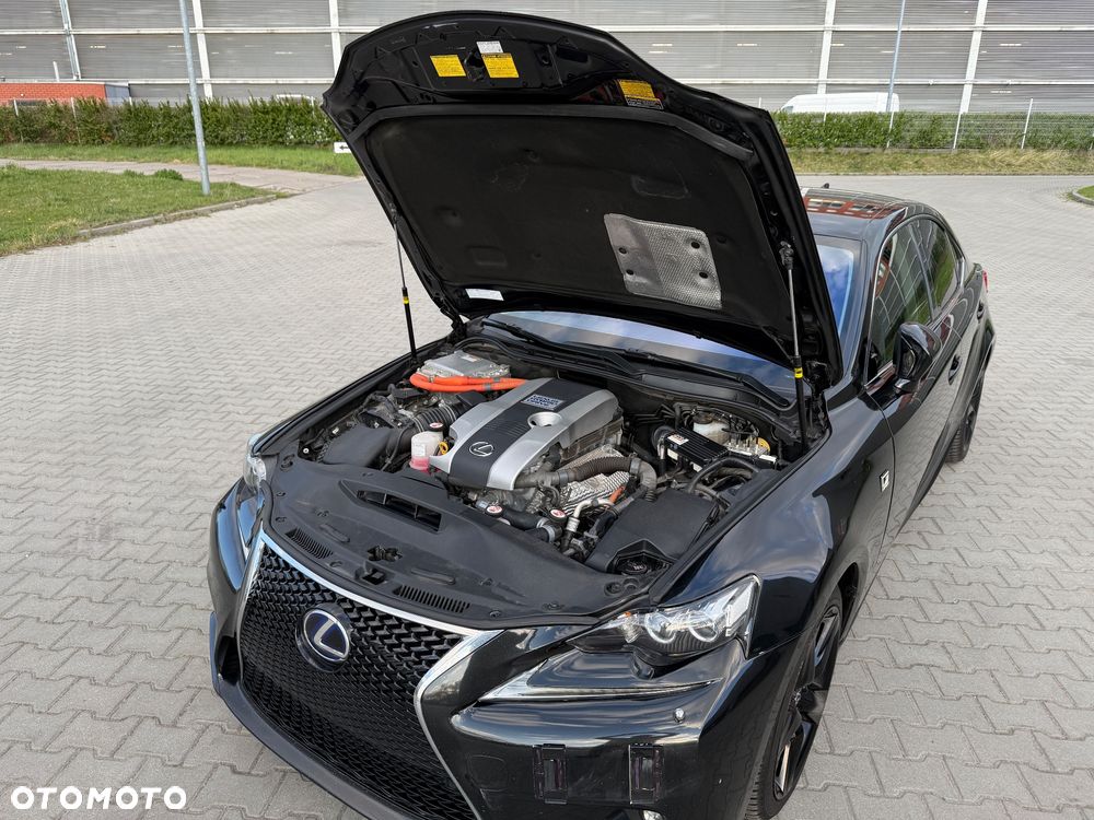 Lexus IS 300h Business Edition - 28