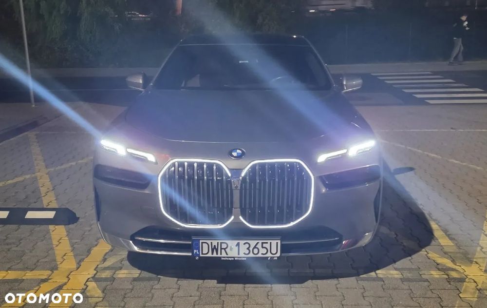 BMW Seria 7 740d xDrive - 13