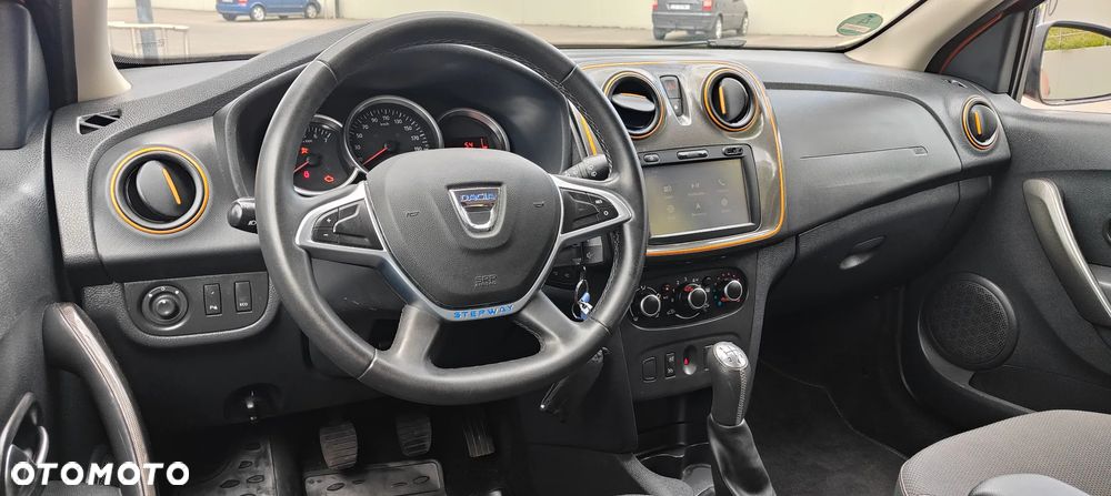 Dacia Sandero Stepway TCe 90 Prestige - 33