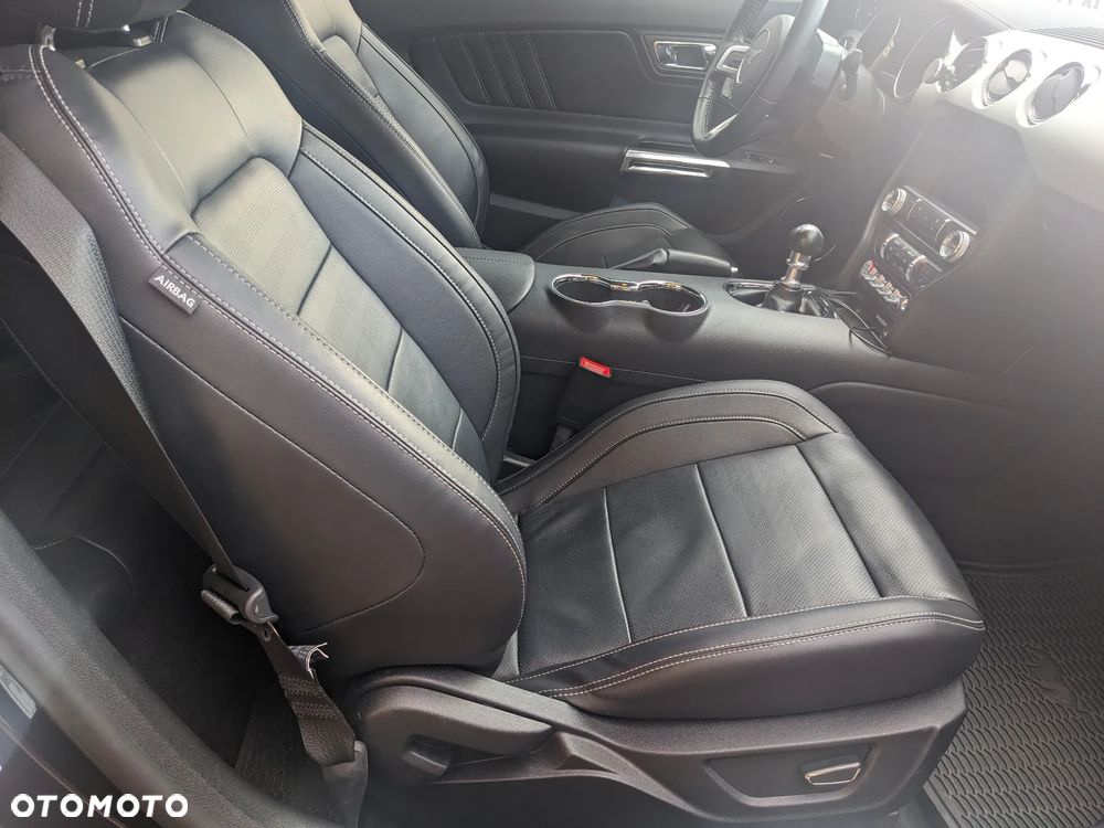 Ford Mustang 5.0 V8 Black Edition - 12
