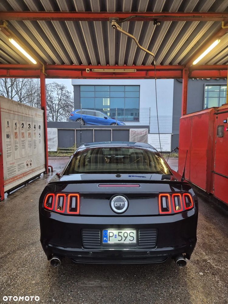 Ford Mustang 5.0 V8 GT - 5