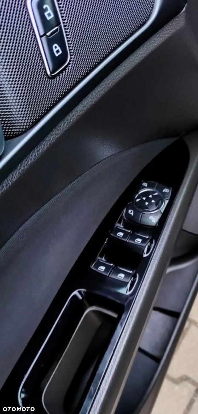 Ford Mondeo - 9