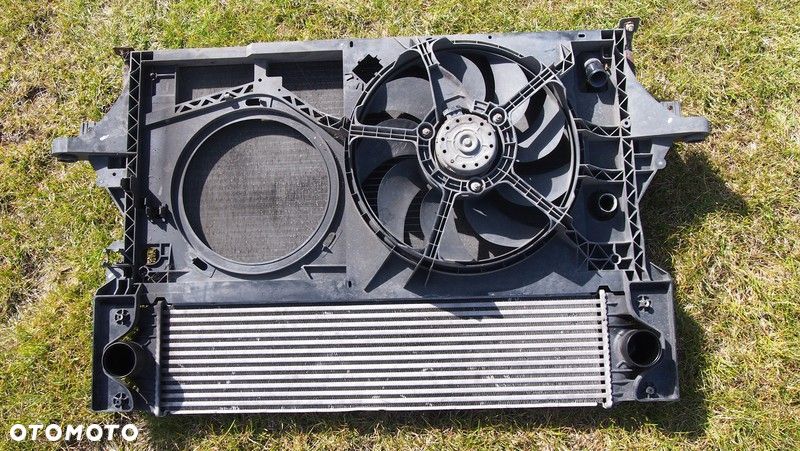 obudowa chłodnicy wody 2.5 dci master wentylator - 9