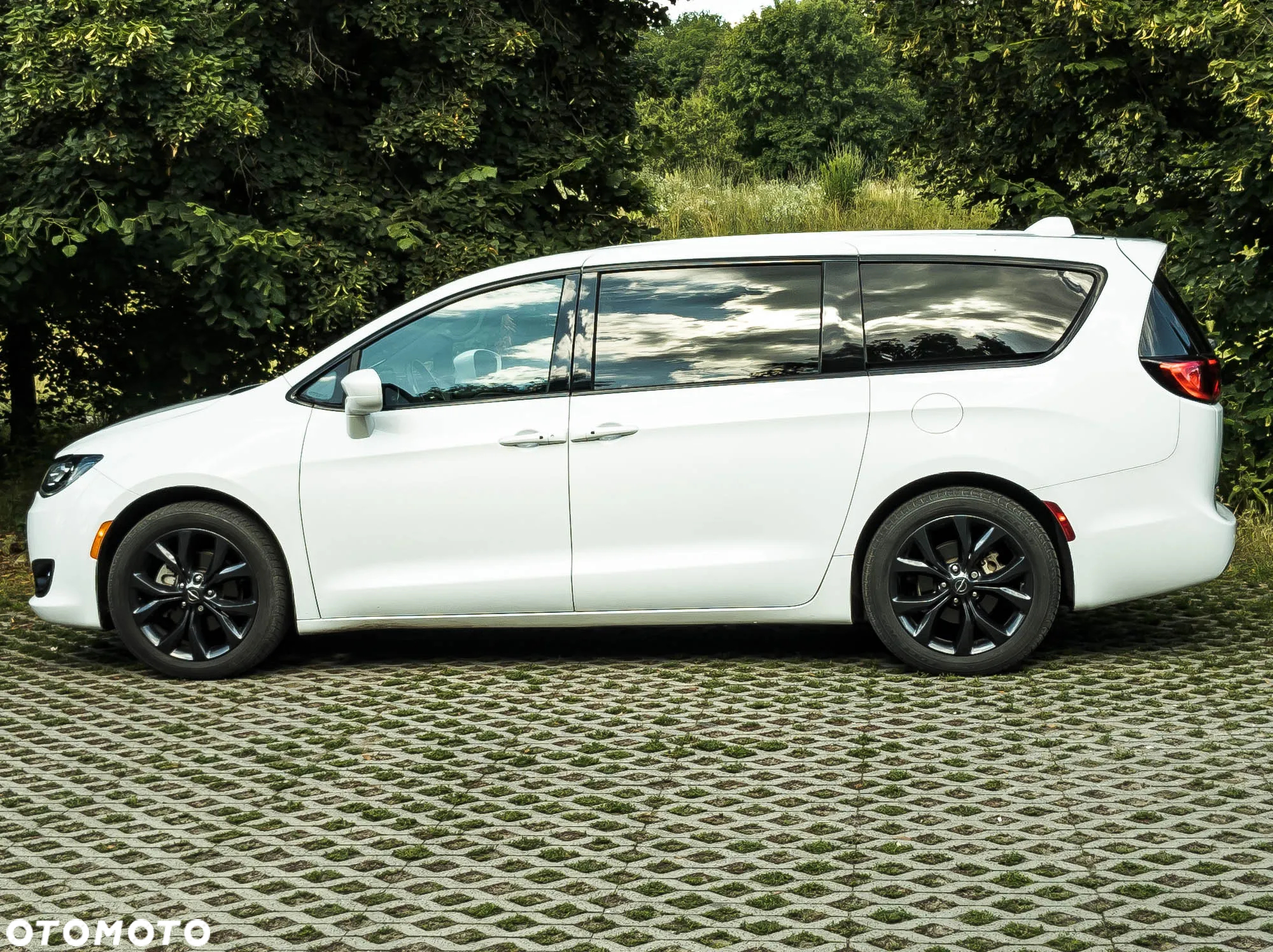 Chrysler Pacifica - 7