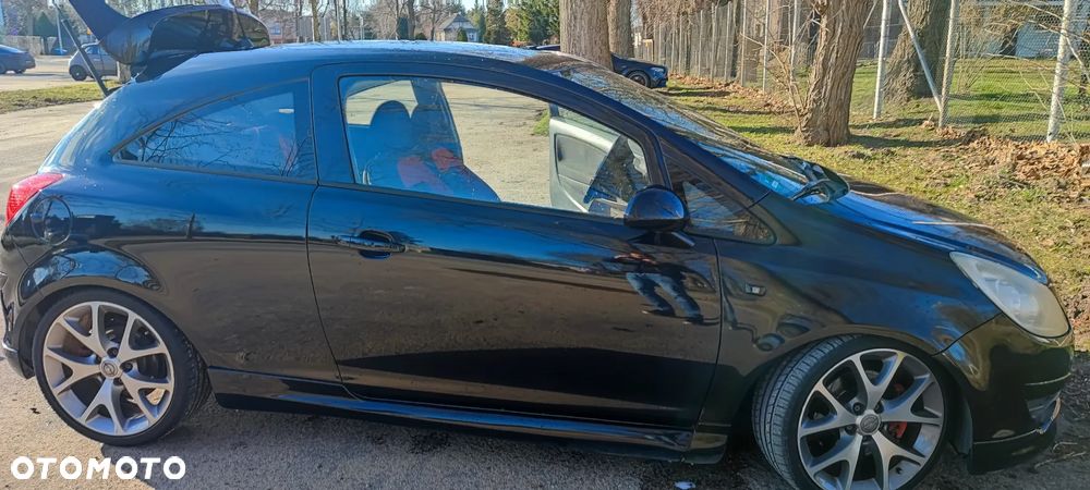 Opel Corsa 1.6T GSI - 6