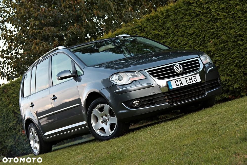 Volkswagen Touran - 22