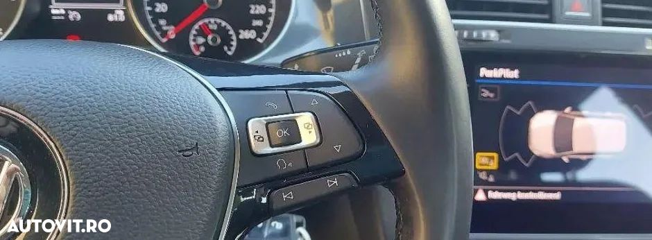 Volkswagen Golf 1.6 TDI Comfortline - 5