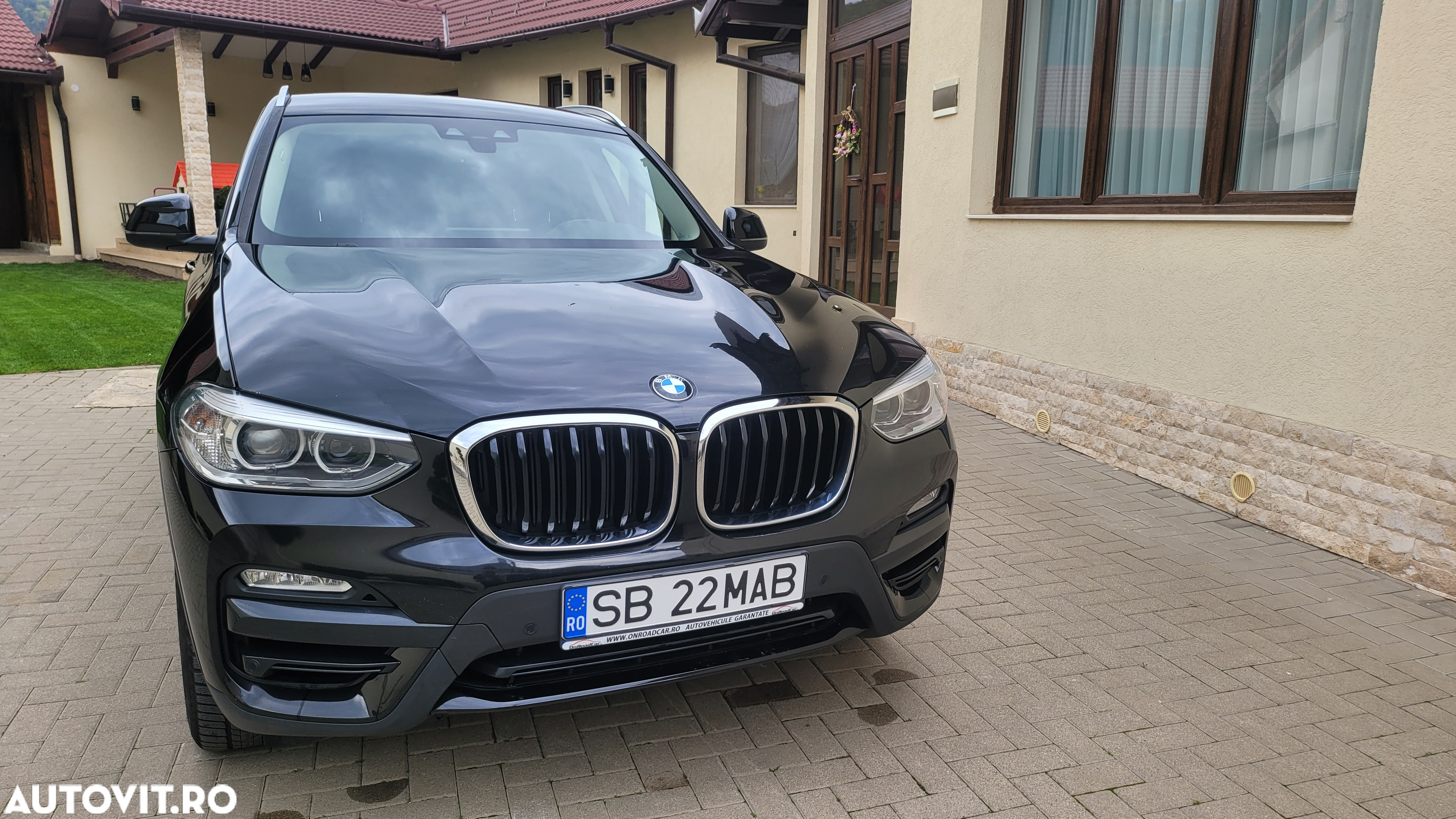 BMW X3 xDrive20i AT - 3