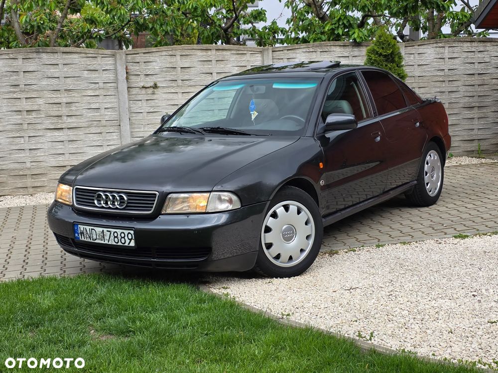 Audi A4 Limousine - 12