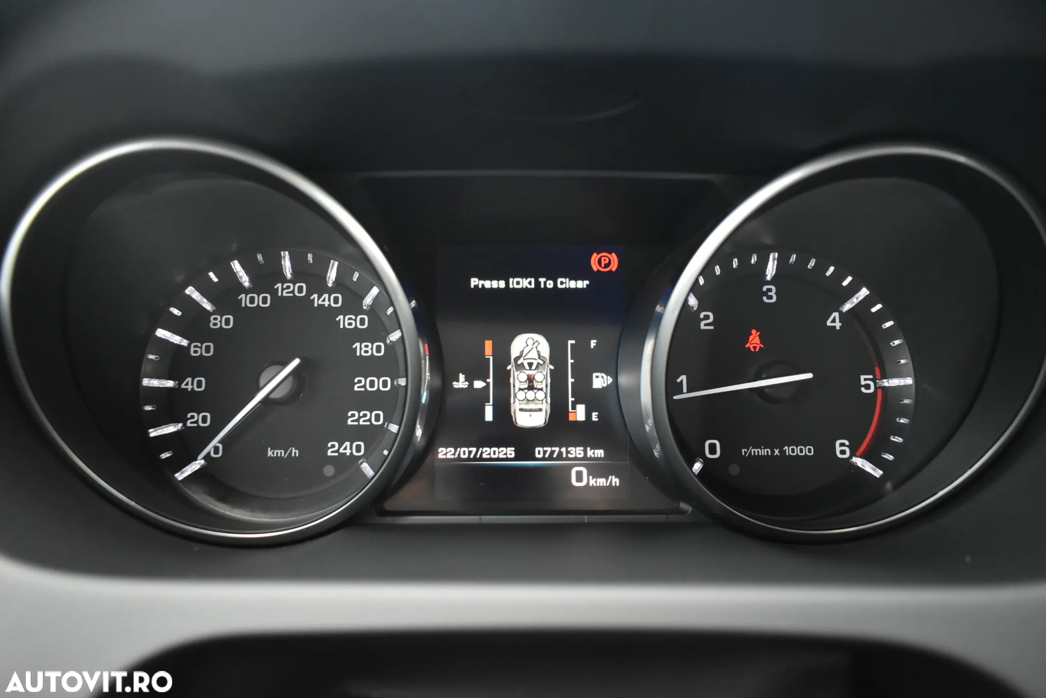 Land Rover Discovery Sport 2.0 l TD4 HSE - 18