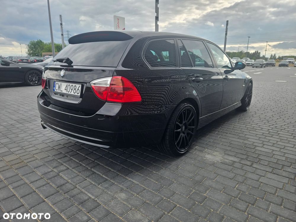 BMW Seria 3 318i - 7