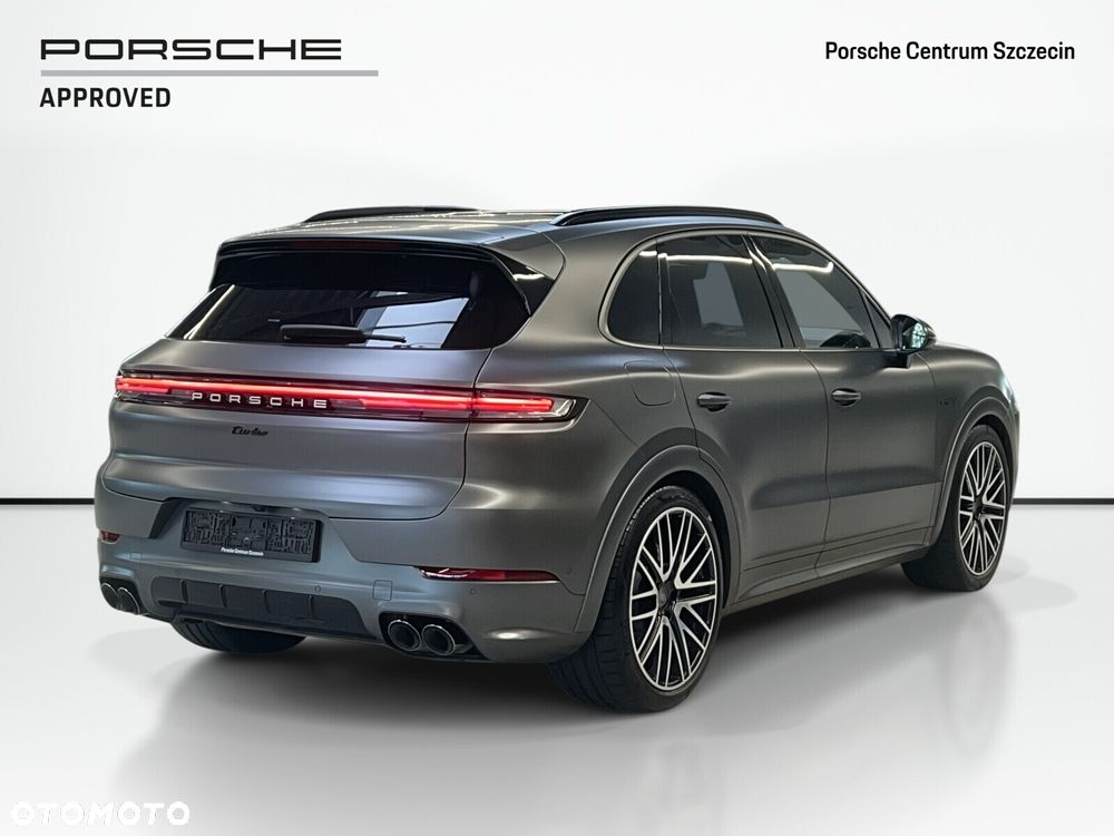 Porsche Cayenne Turbo E-Hybrid PHEV - 6