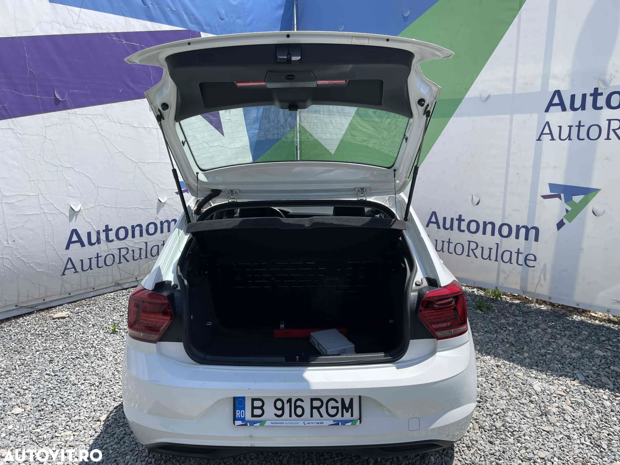 Volkswagen Polo - 7