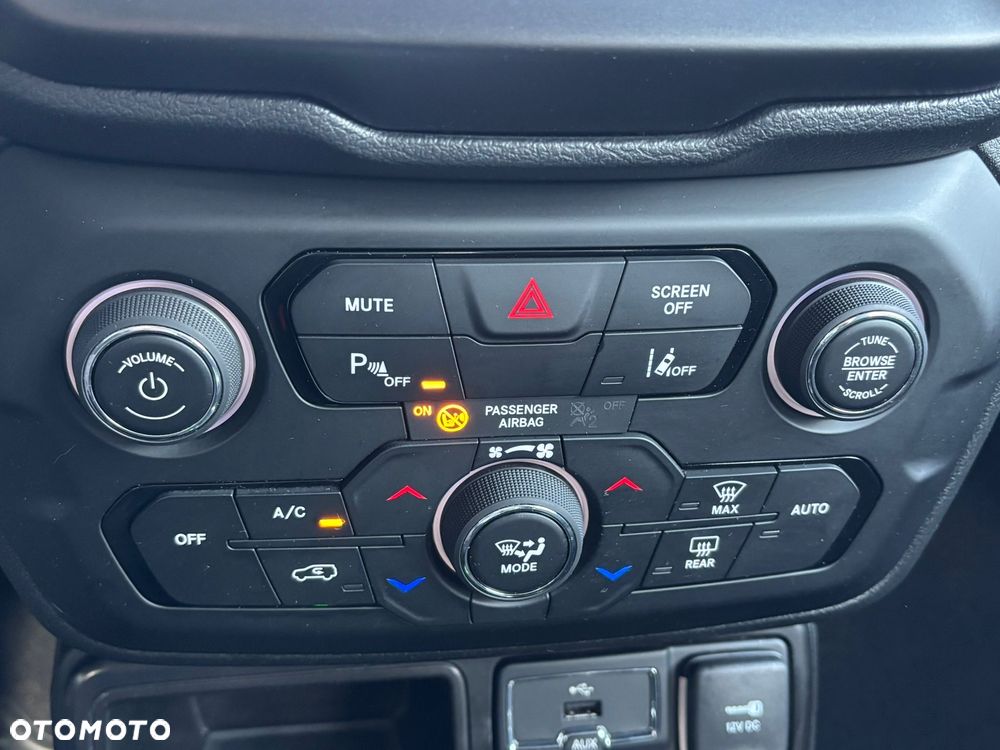 Jeep Renegade 1.5 T4 mHEV Limited FWD S&S DCT - 15