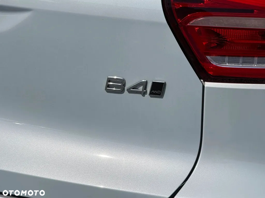 Volvo XC 40 B4 B AWD Geartronic Momentum Pro - 12
