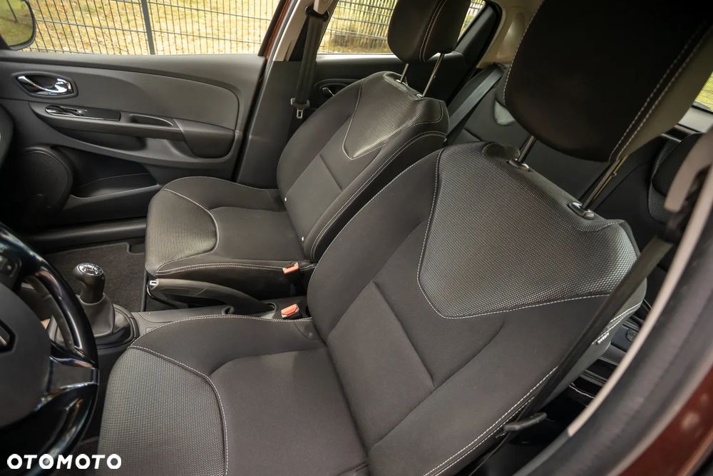 Renault Clio TCe 90 Paris - 16