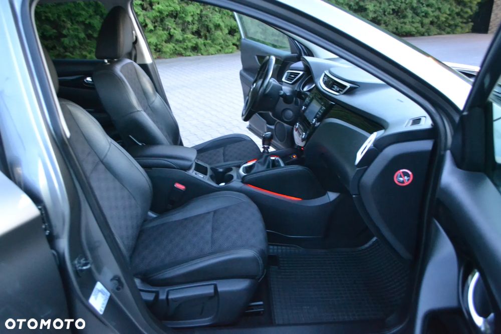 Nissan Qashqai 1.6 DIG-T Tekna+ - 17