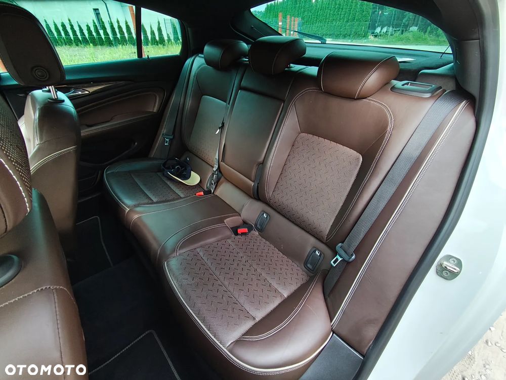Opel Insignia - 12