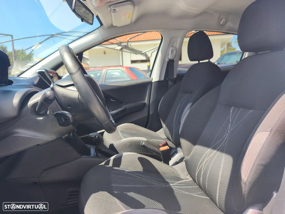 Peugeot 208 1.4 HDi SE Style - 7