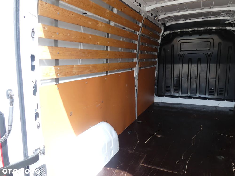 Renault Master - 25