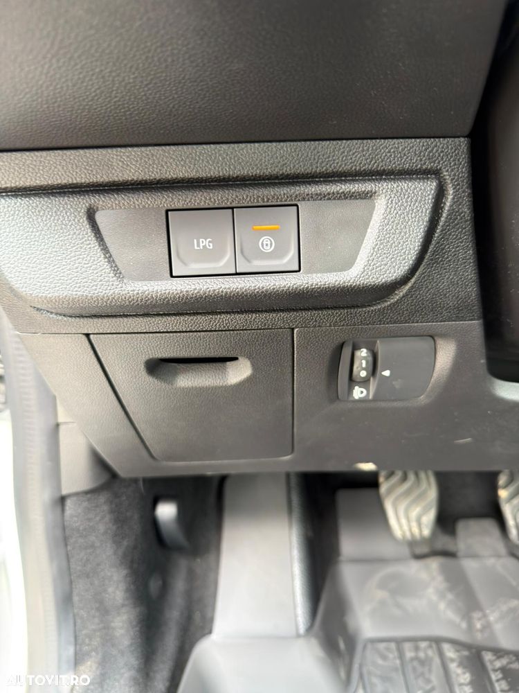 Dacia Logan TCe 90 MT6 Expression - 11