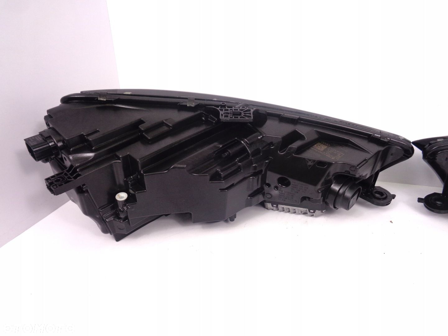 AUDI A4 S4 B9 LIFT LAMPY FULL LED 8W0941034D - 8
