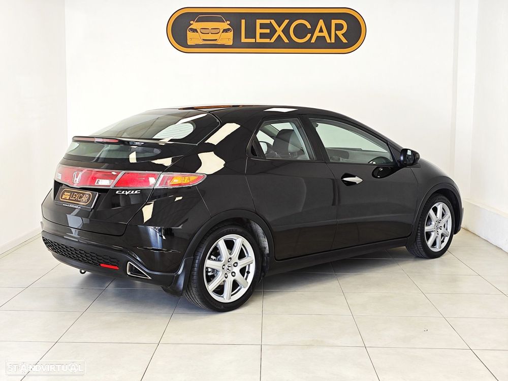 Honda Civic 1.8 Sport - 16