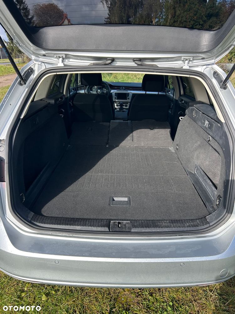 Volkswagen Passat - 10
