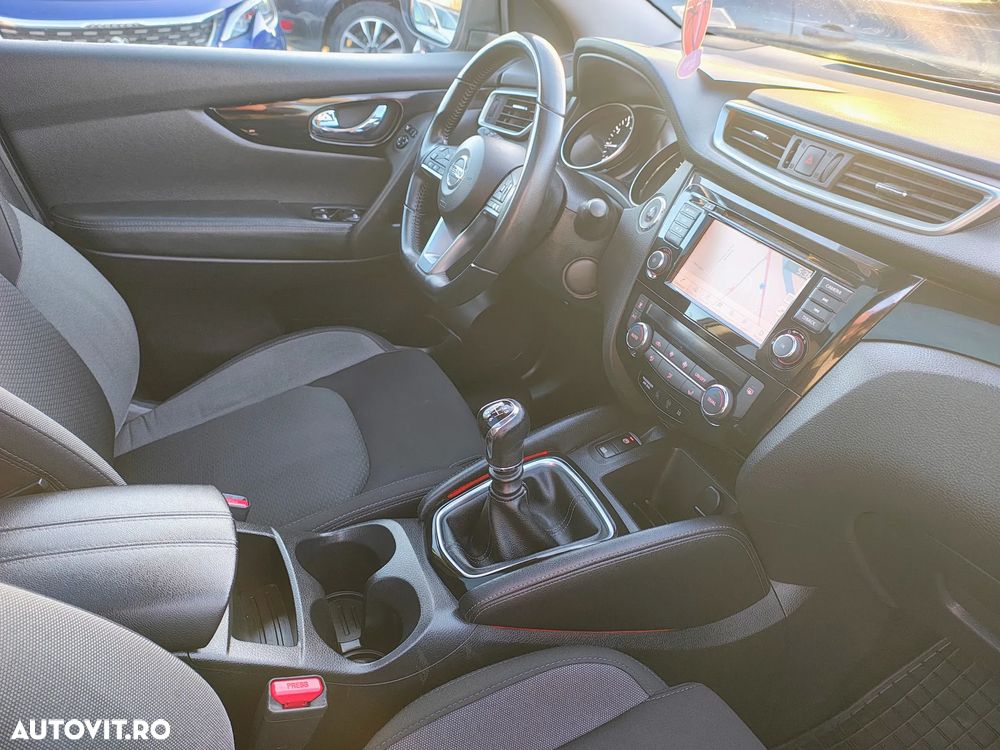 Nissan Qashqai 1.3 DIG-T N-CONNECTA - 6