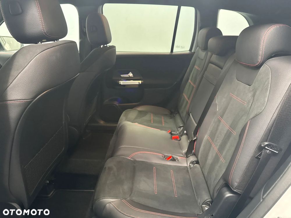 Mercedes-Benz GLB 200 d 4-Matic AMG Line 8G-DCT - 22