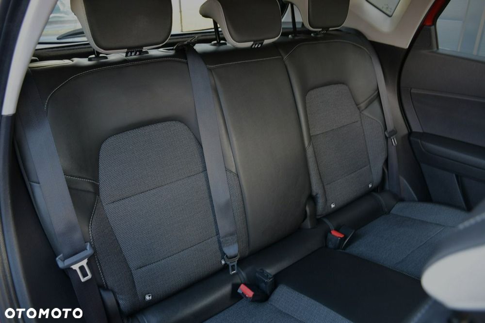 Renault Captur TCe Mild Hybrid 140 GPF TECHNO - 24