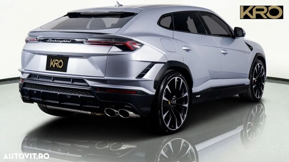 Lamborghini URUS - 11