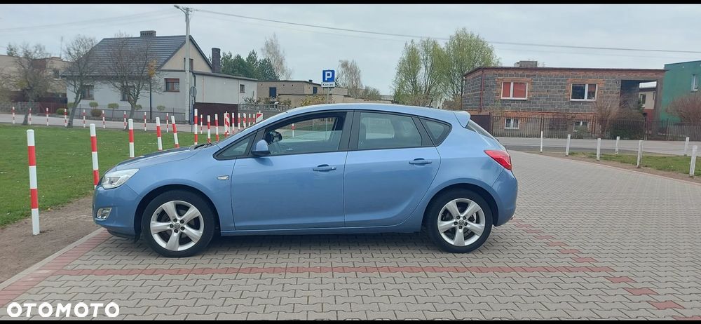 Opel Astra 1.4 Turbo - 2