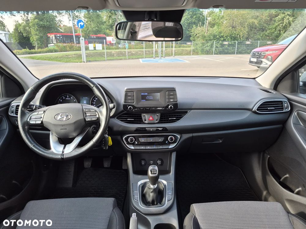 Hyundai i30 1.5 DPI Modern - 10