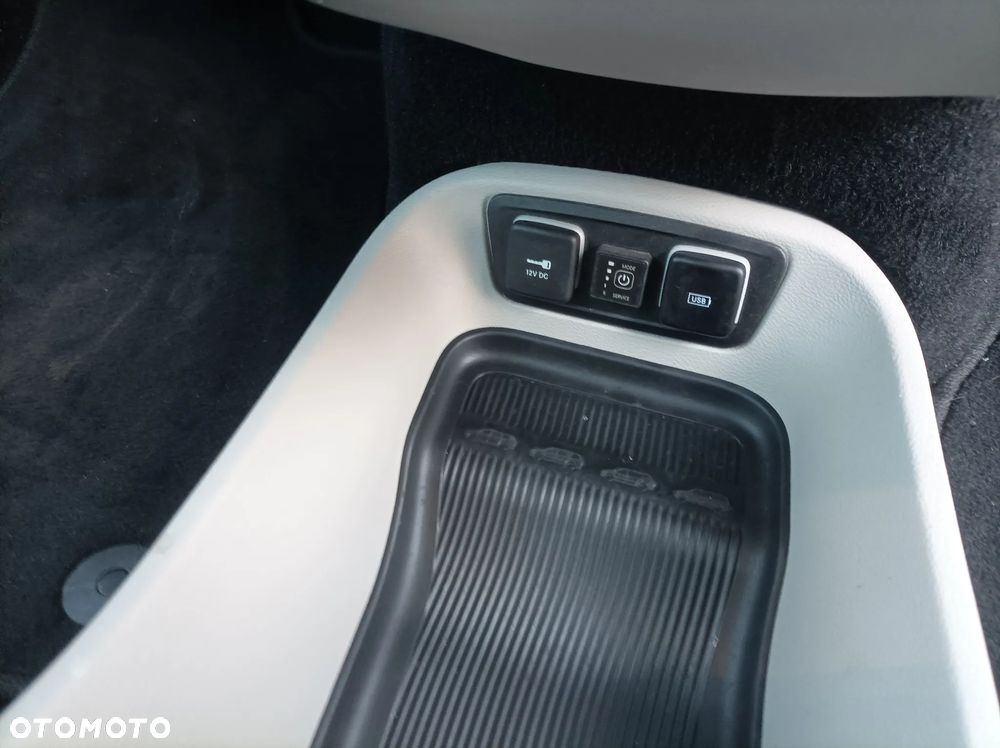 Chrysler Pacifica - 8