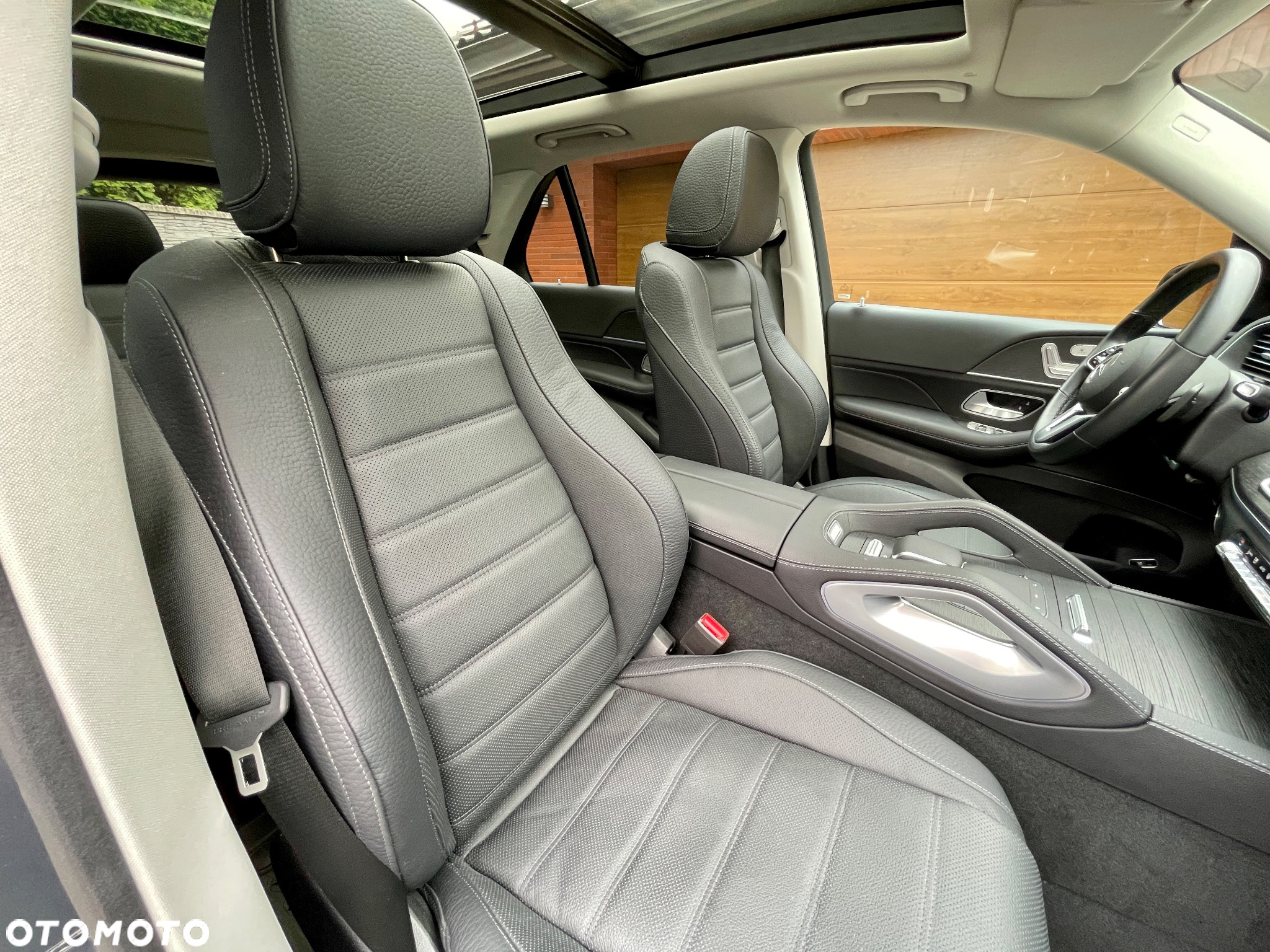 Mercedes-Benz GLE 300 d 4-Matic - 17