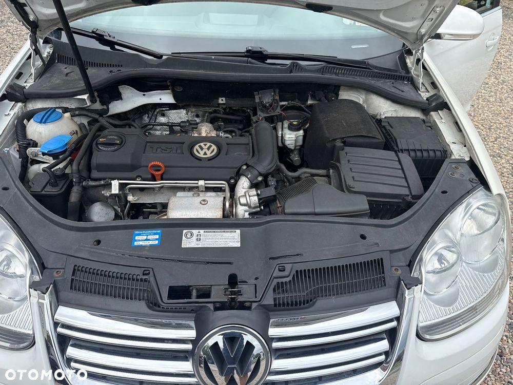Volkswagen Golf - 8