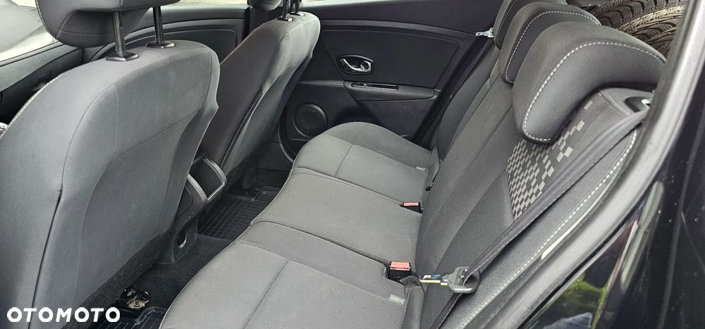 Renault Megane ENERGY TCe 115 Start & Stop Bose Edition - 19