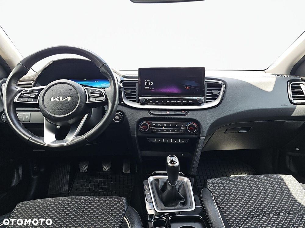 Kia XCeed 1.5 T-GDI Business Line - 14