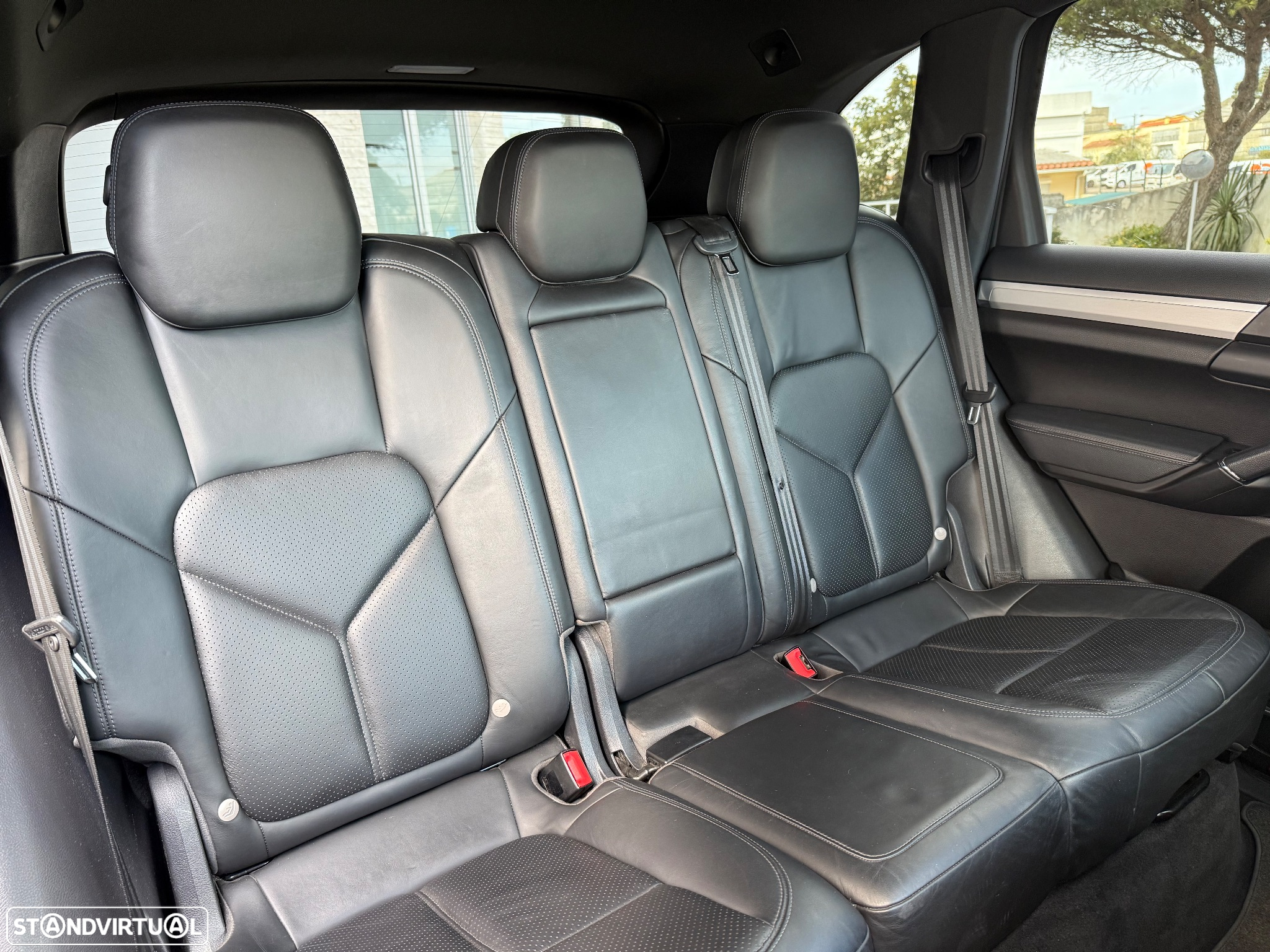 Porsche Cayenne II Platinum Edition - 28