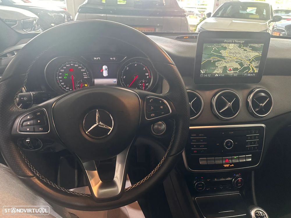 Mercedes-Benz GLA 180 d - 8