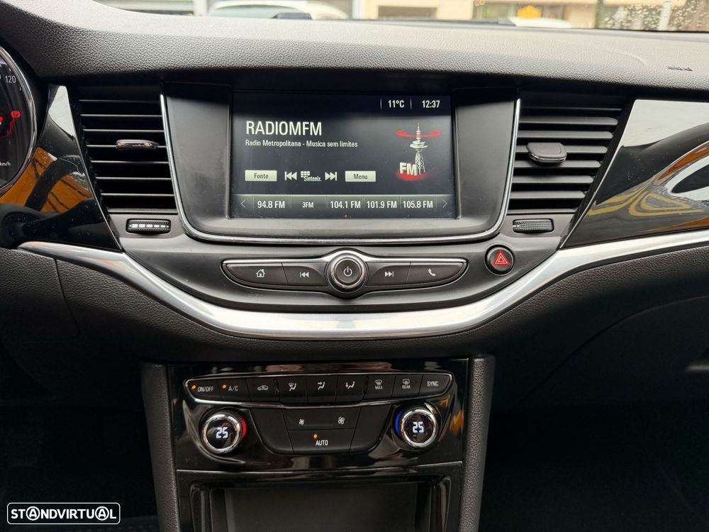 Opel Astra Sports Tourer - 20