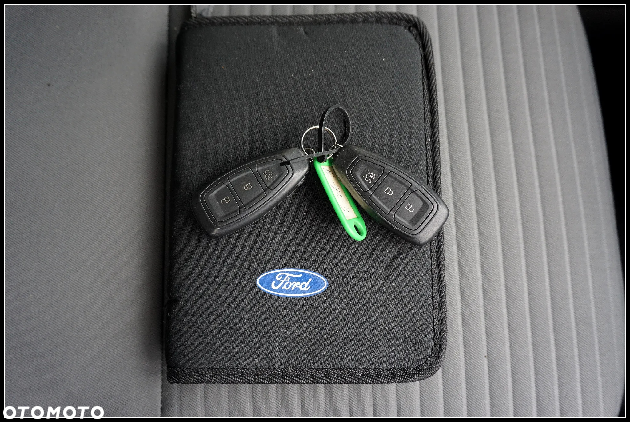 Ford C-MAX 2.0 TDCi Start-Stop-System Titanium - 36