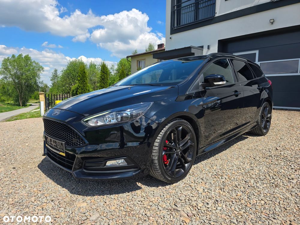 Ford Focus - 1