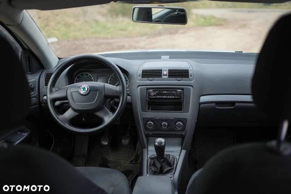 Skoda Octavia 1.6 - 16